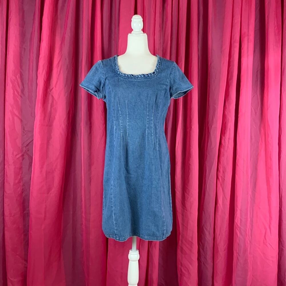 Y2K Robbie‎ Bee short sleeved denim dress, size 10